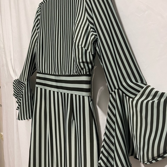 New York and Company “Eva Mendez” Dress - Picture 5 of 13